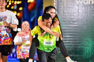 BIB: 377, 50201
                            <button type="button" onclick="openModal(21804126)" class="btn btn-primary btn-sm float-right btn-popup" data-toggle="modal" data-target=".modal-high-quality">
                        <i class="fas fa-shopping-cart"></i> Add to Cart
                    </button>
                                            <button type="button" onclick="isThisMe(21804126, true)" class="btn btn-success btn-sm float-right btn-popup btn-isme hidden" data-toggle="tooltip" data-placement="bottom" title="นี่คือรูปของคุณใช่ไหม คลิกที่นี่เพื่อเอาเข้าอัลบั้ม">
                        <i class="fas fa-plus"></i> Add to album
                    </button>
                    <button type="button" onclick="isThisMe(21804126, false)" class="btn btn-warning btn-sm float-right btn-popup btn-isnotme hidden">
                        <i class="fas fa-ban"></i> Remove from album
                    </button>